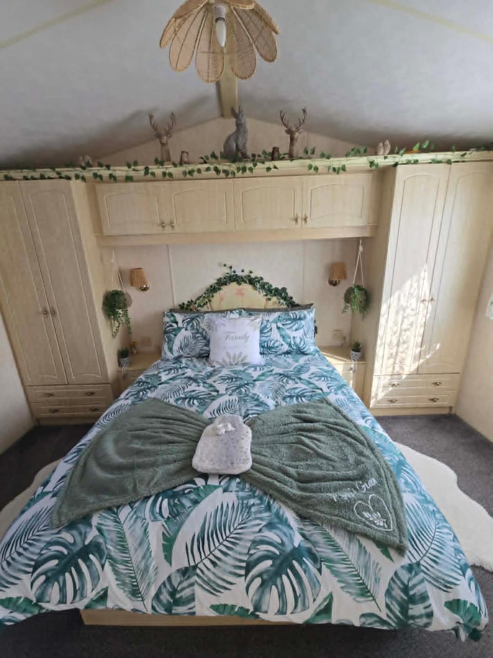 Bed, Bedroom, wardrobe