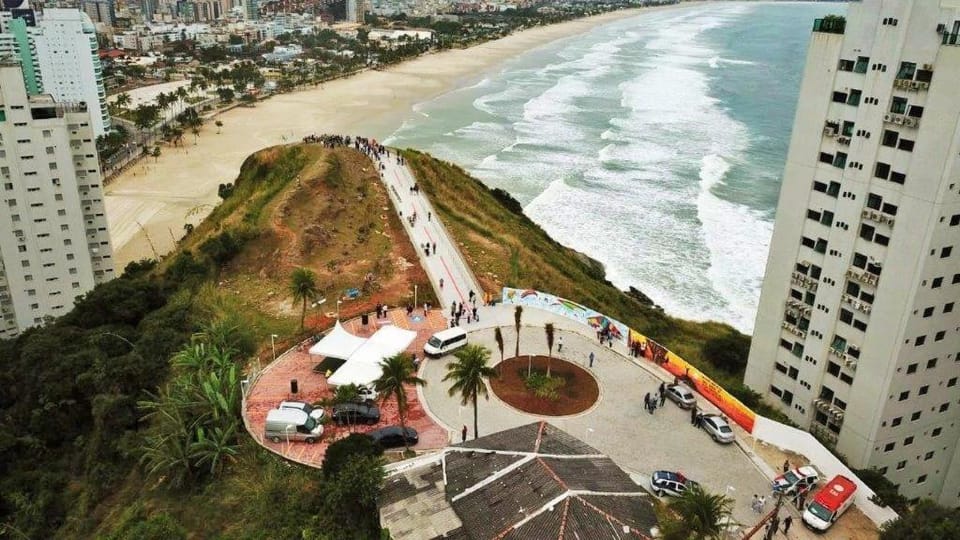 Kitnet, Enseada Guarujá Beach House in State of São Paulo