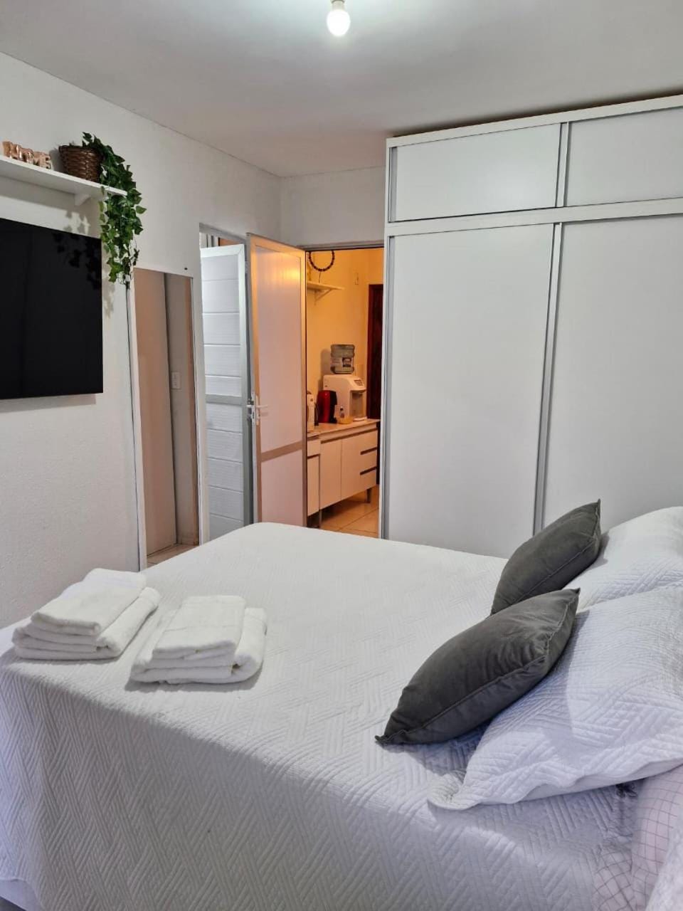 Bed, Photo of the whole room, wardrobe