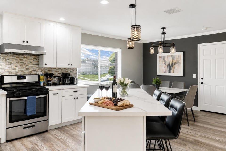 Spacious home near Disneyland Beach w Game Room House in Yorba Linda
