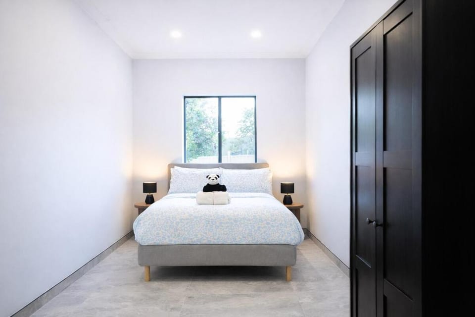 Liverpool CBD Modern 2BR Stay Apartment in Sydney