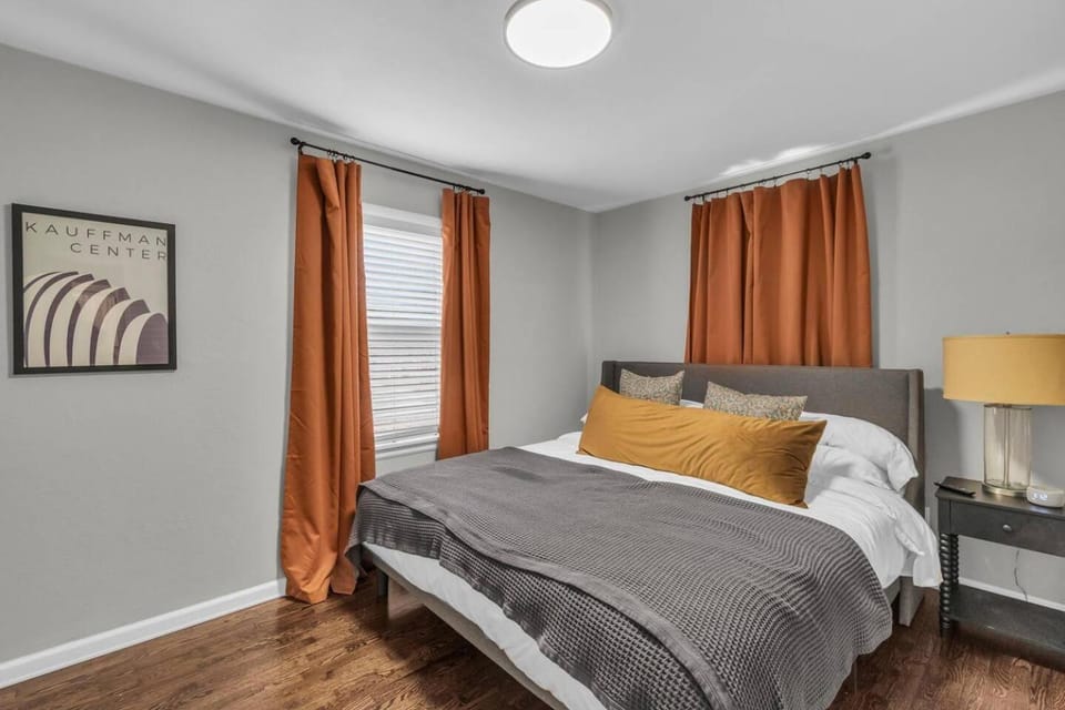 World Cup Stay | 3BR Ranch | 20 Min to Arrowhead House in Blue Springs