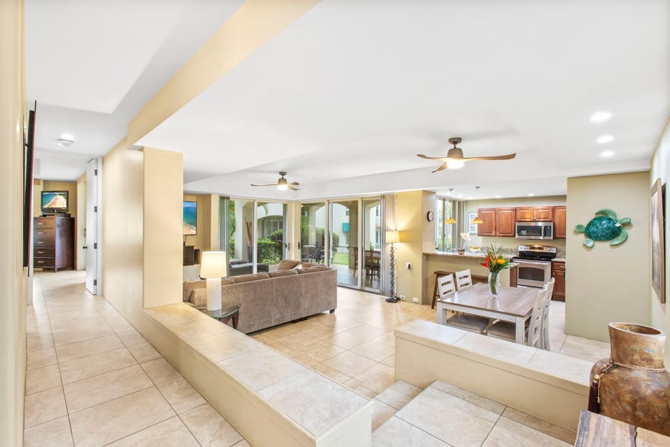 Palms at Wailea #307 Beautifully Remodeled, Ground Floor Unit, Ocean View Apartment in Wailea
