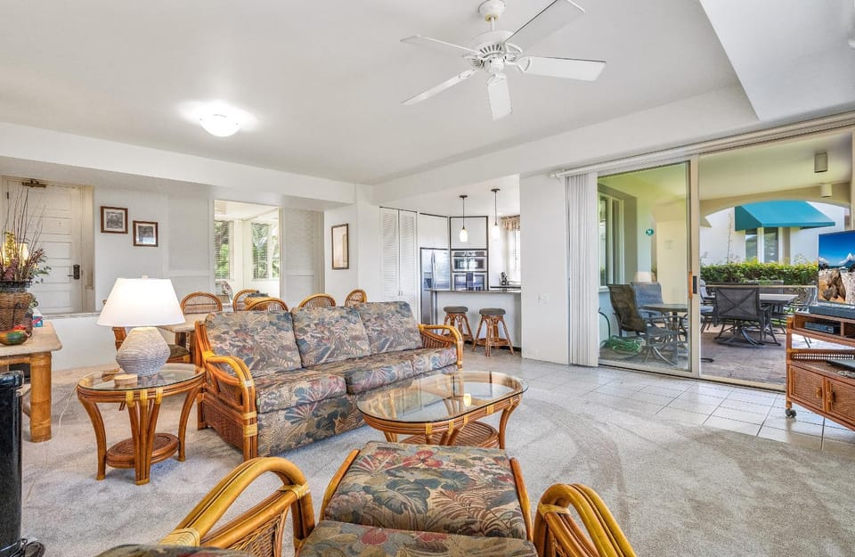 Palms at Wailea #1605 Tropical Garden View Ground Floor, Wifi, Shared Hot Tub Apartment in Wailea