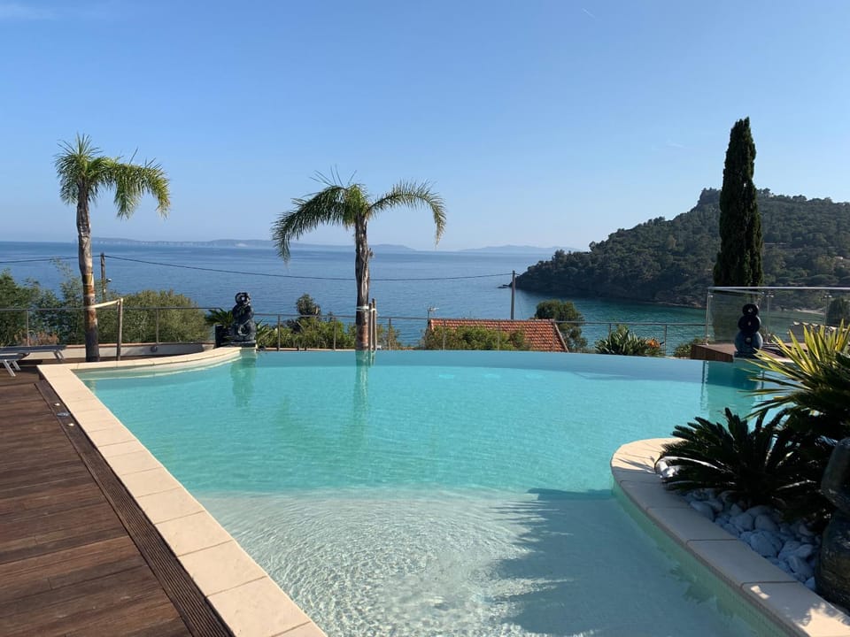 Les Lauriers Roses Apartment hotel in Rayol-Canadel-sur-Mer