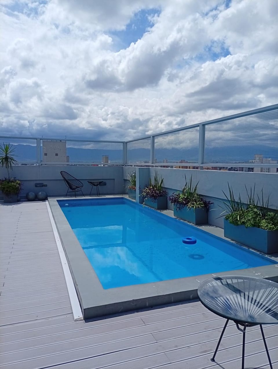 Day, Swimming pool