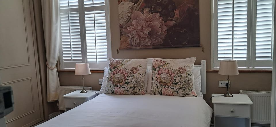 The Poplars Guest House Bed and Breakfast in North Devon District