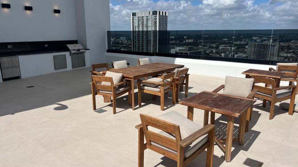 Balcony/Terrace, Dining area, City view