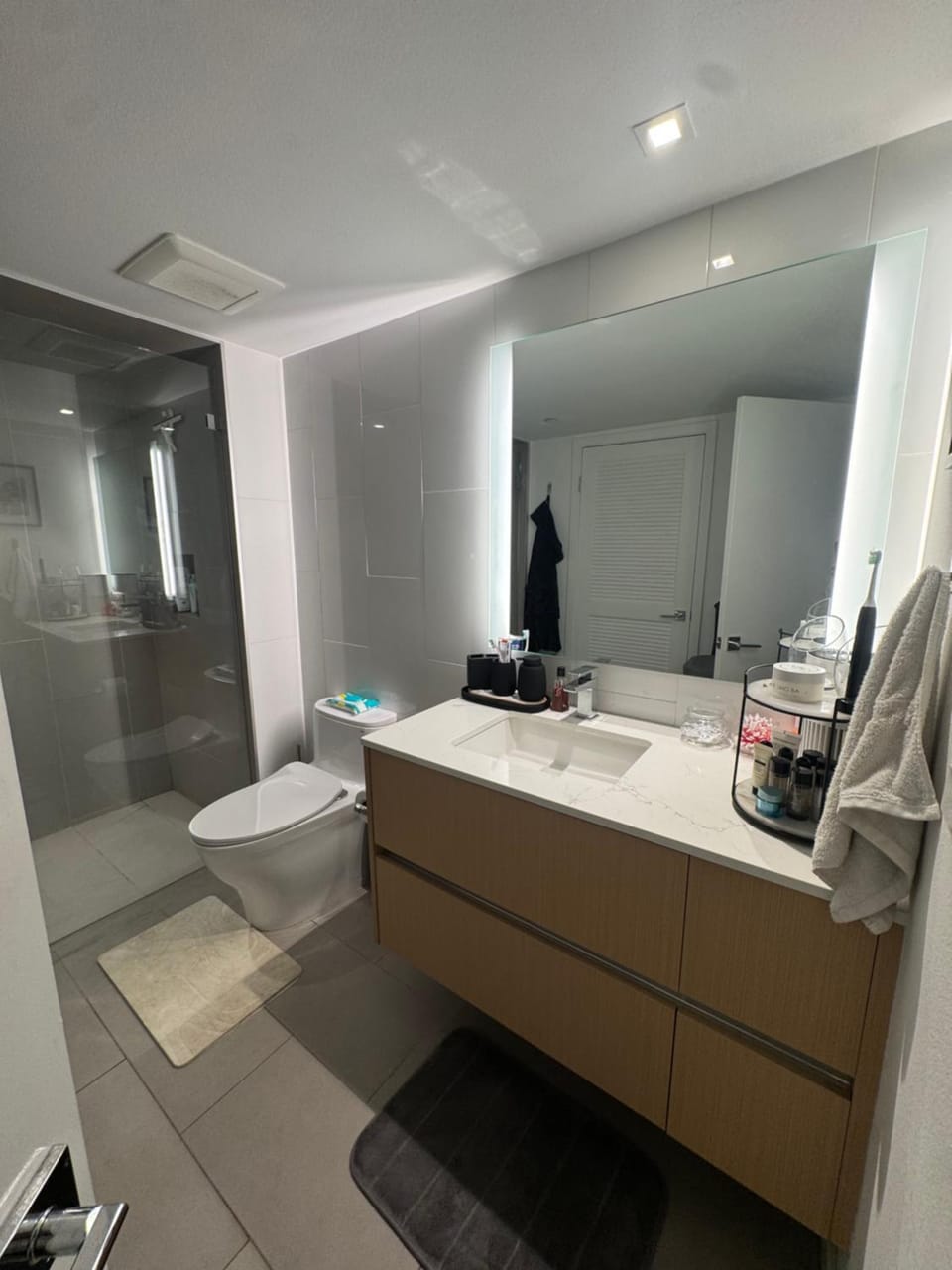 Luxury Loft 1BR Steps Away from Santa Monica Pier Apartment in Santa Monica