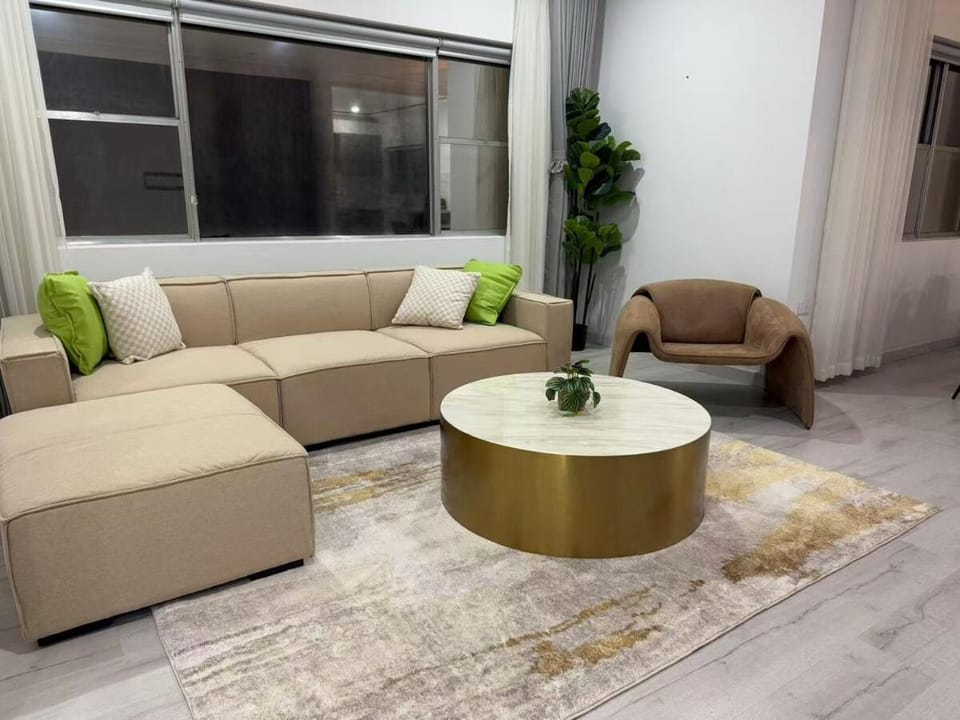 Spacious 4BR Family in Oatlands House in North Parramatta