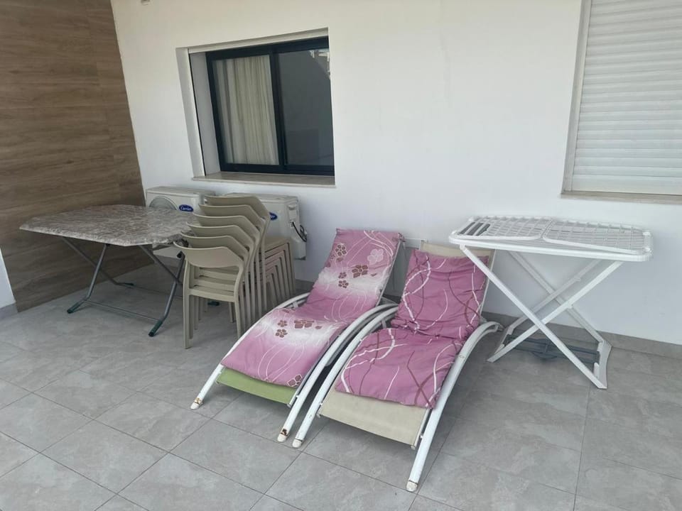 D12 jacarande Apartment in Mrezga