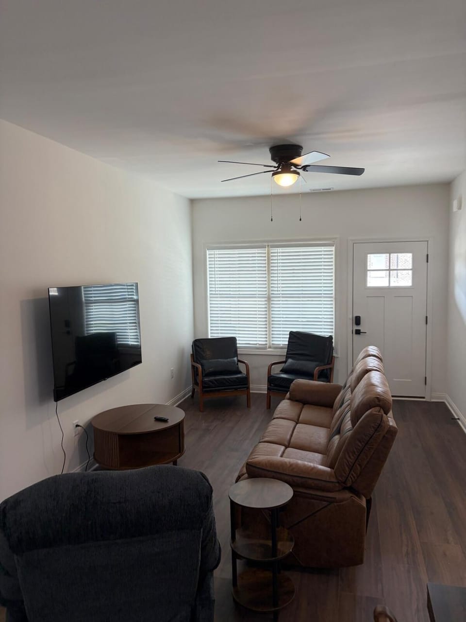 Brand new condo right off the interstate Apartment in Berea