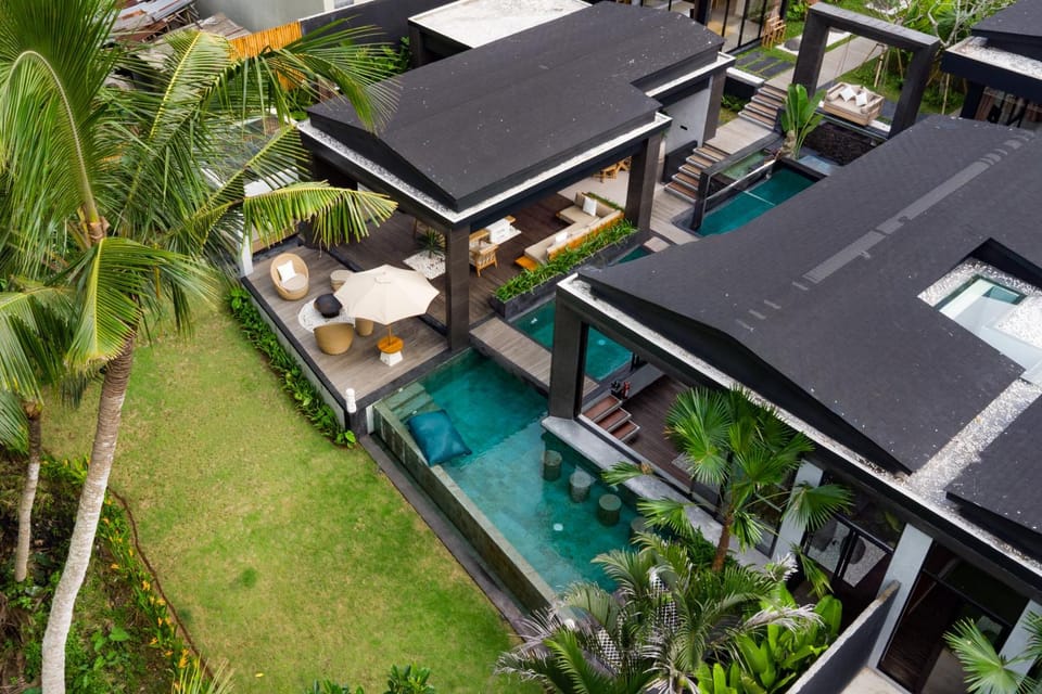 Property building, Swimming pool