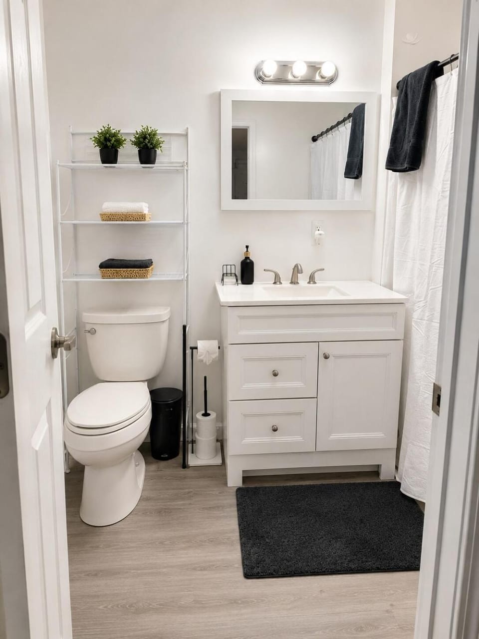 Spacious Modern 2BR Apartment Sleeps 6 Apartment in Niagara Falls