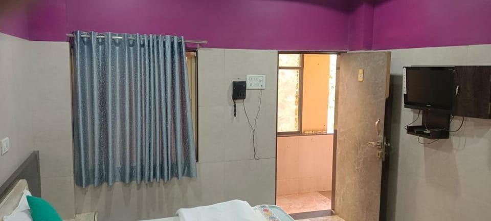 Hotel Vishwa palace Hotel in Maharashtra