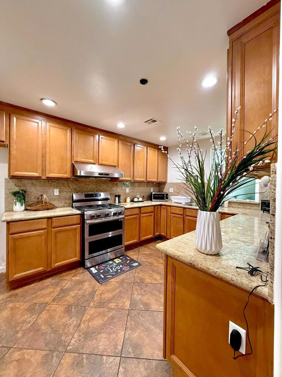 2Brs 2Ba 15 mins to DTLA Fast Tri-Band WiFi House in Monterey Park
