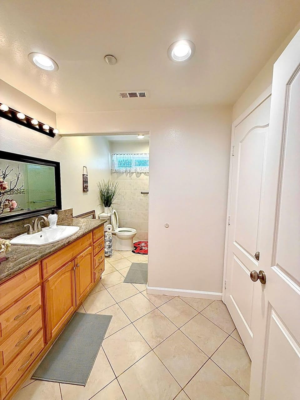 New house 3Brs 2Ba 15 mins to DTLA House in Monterey Park