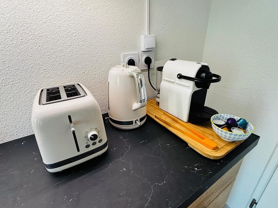 Coffee/tea facilities, Kitchen or kitchenette, toaster