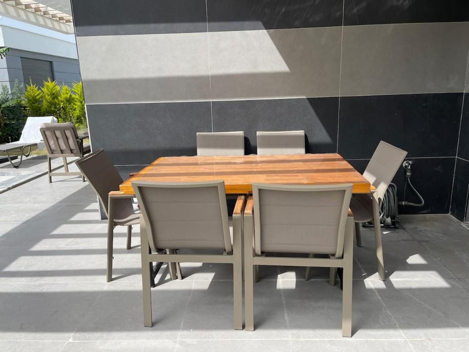 Villa Roza - Private Pool & Garden in Kuşadası Apartment in Aydın Province