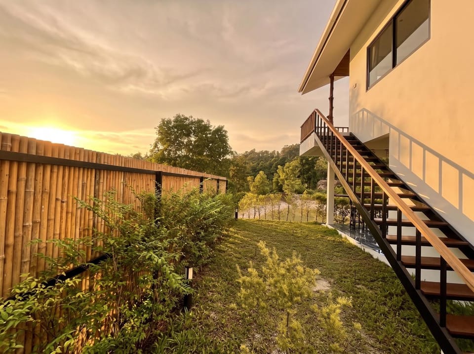 Property building, Day, Garden, Garden view, Sunrise