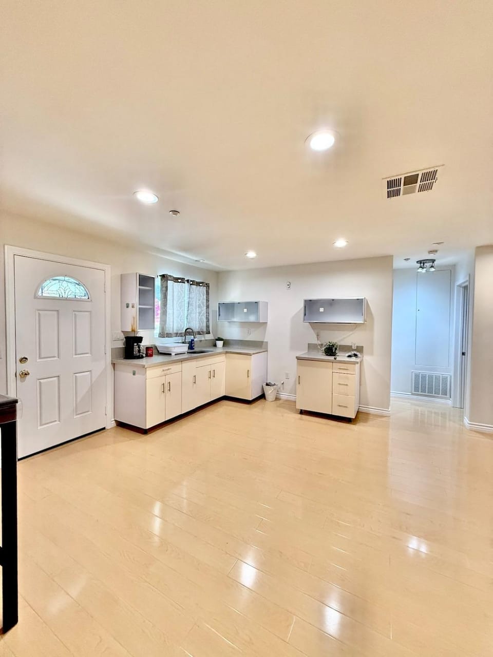 Cozy House 1Br 1Ba 15 mins to DTLA House in Monterey Park
