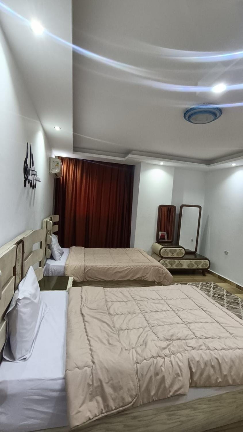 العجوزة شارع البطل احمد عبدالعزيز Apartment in Egypt