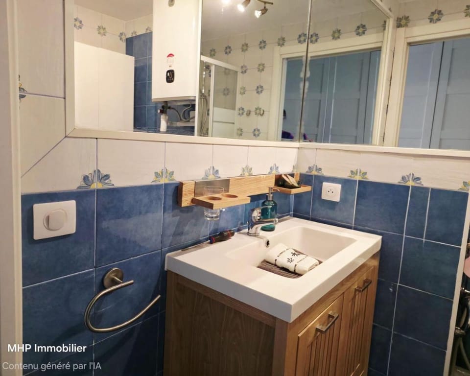 Bathroom, towels