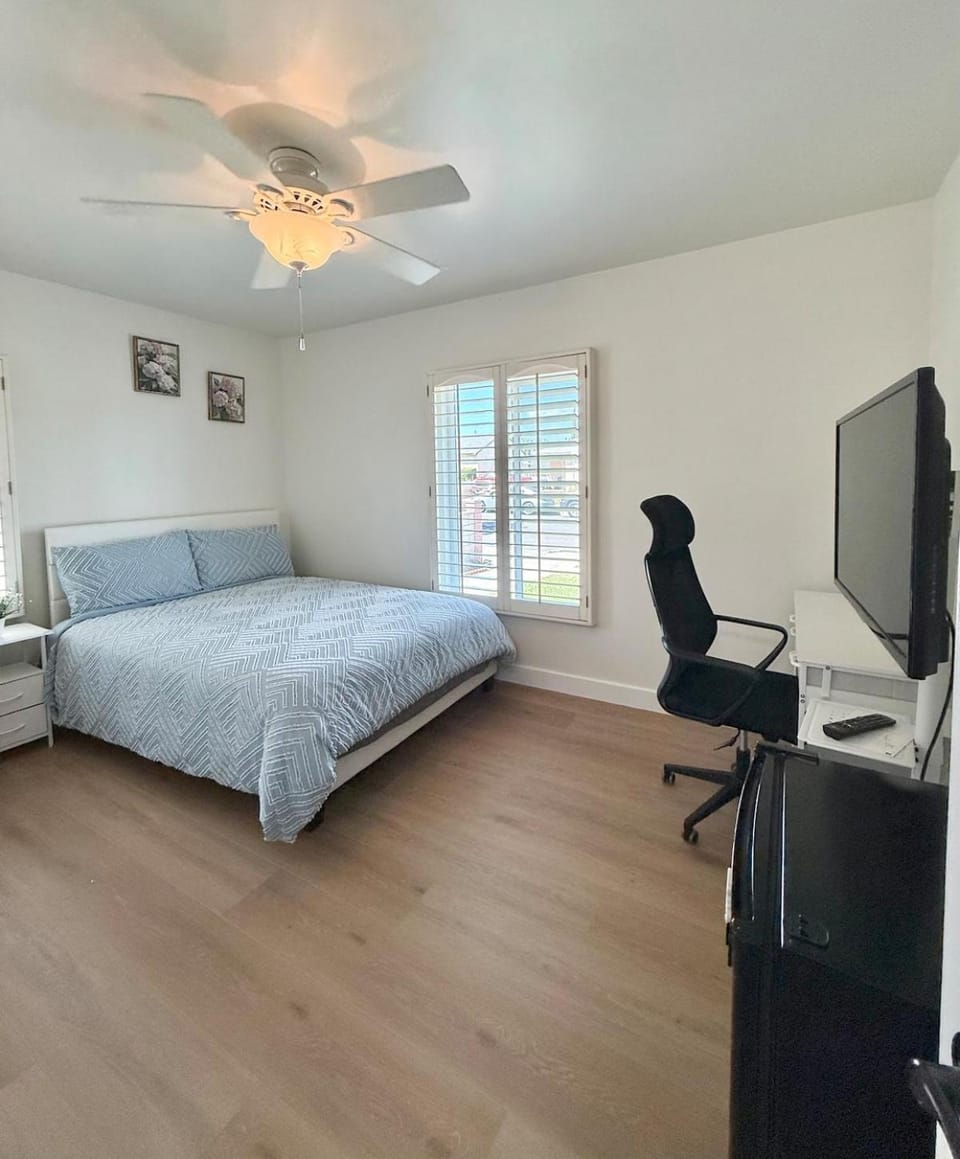 Large 4BR LA Home for Groups near Downtown House in Monterey Park