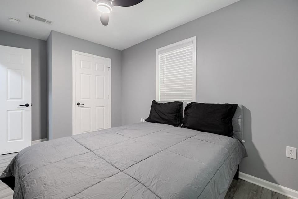 Bed, Bedroom