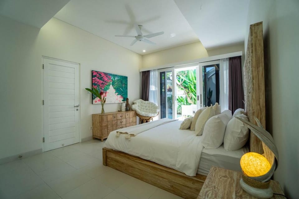 Waterlily Villa C - Beachside Villa with Private Pool Villa in Denpasar