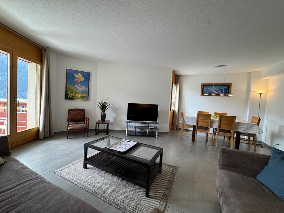 Communal lounge/ TV room, Living room