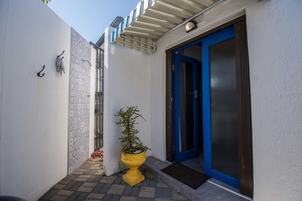 9 On Hill Self Catering Flatlet House in Cape Town