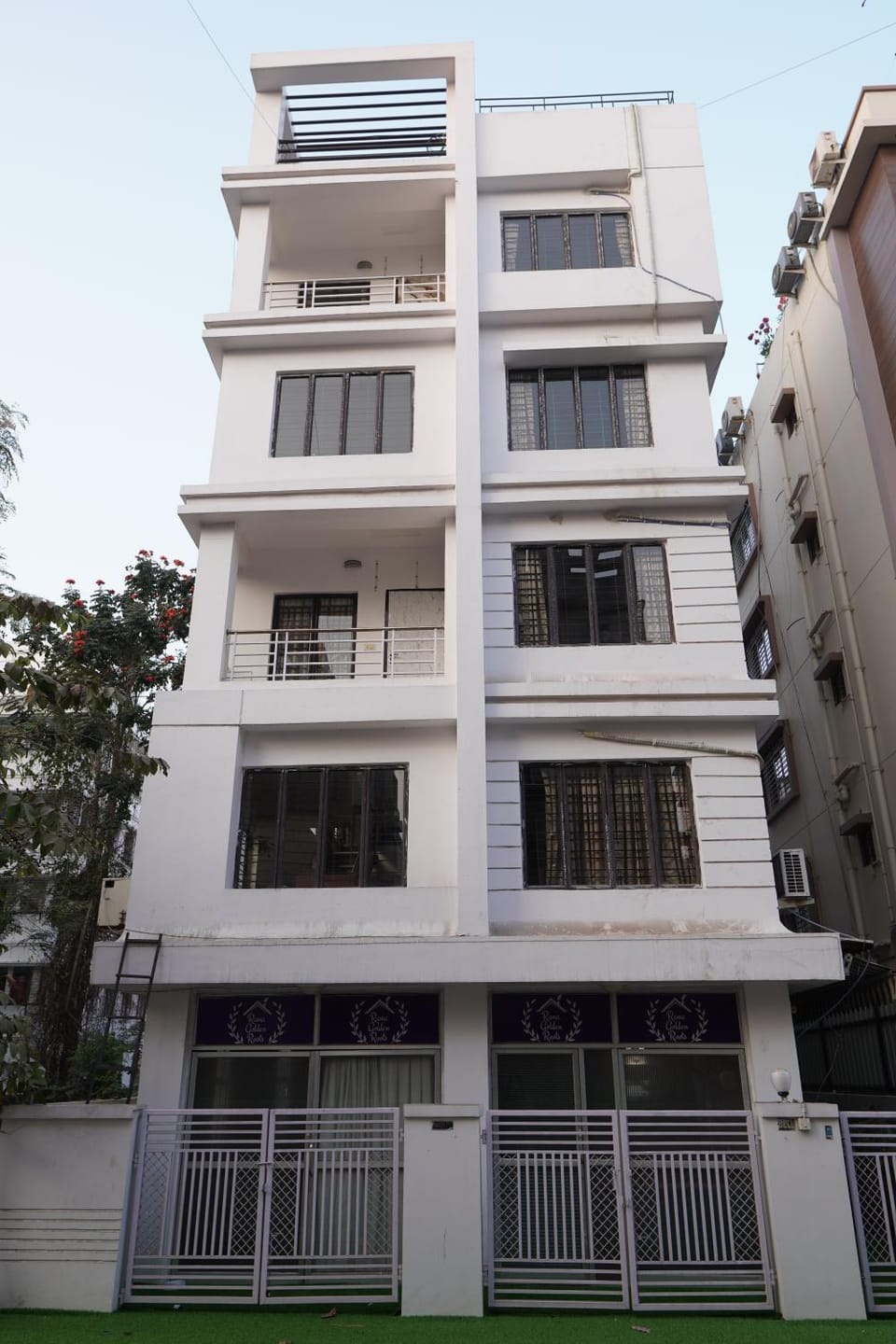 Property building, Facade/entrance