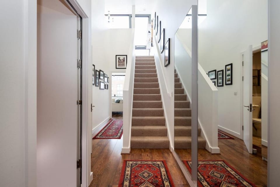 Spacious Duplex Apartment with Parking Apartment in Salford