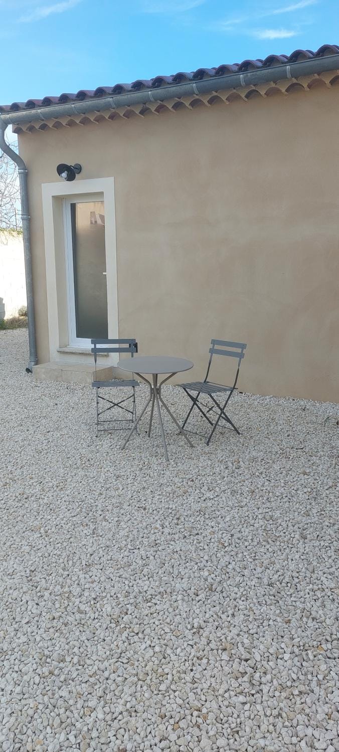 studio chez amandine Apartment in Pernes-les-Fontaines