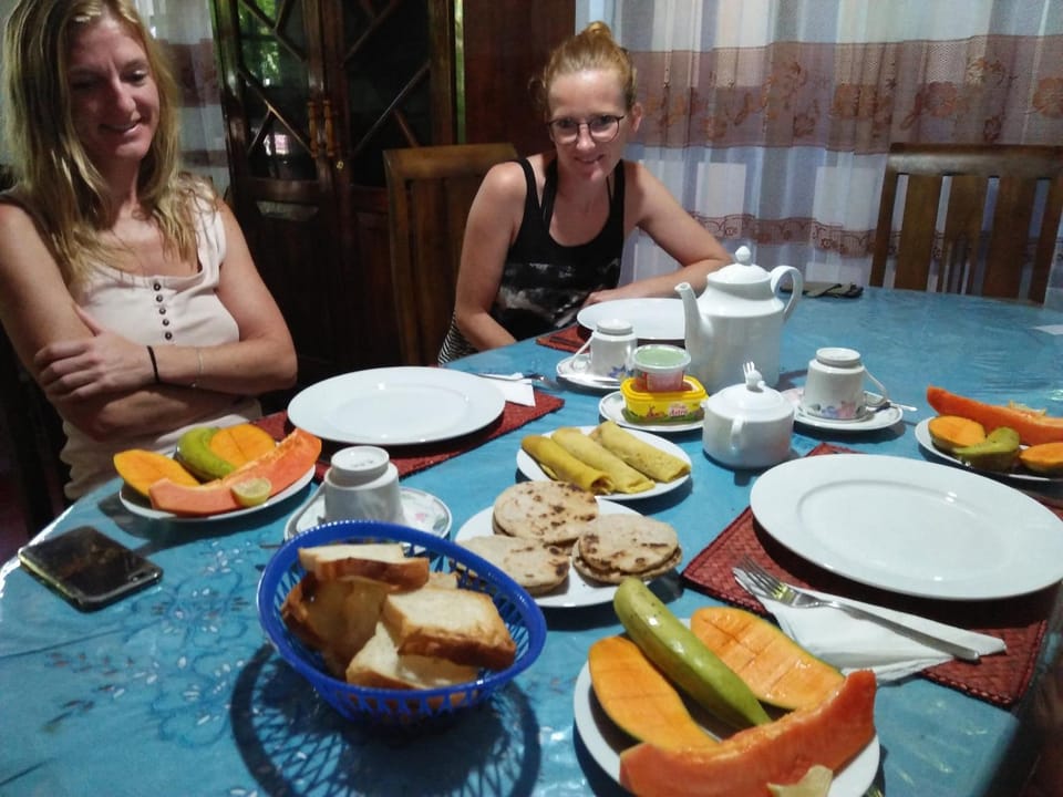 Food and drinks, Food, Breakfast, Continental breakfast, Buffet breakfast