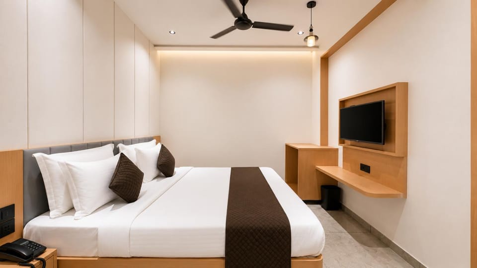 Bed, TV and multimedia
