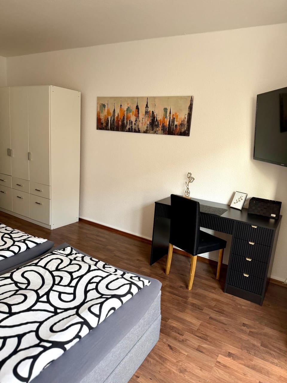Bed, Photo of the whole room, Bedroom, wardrobe