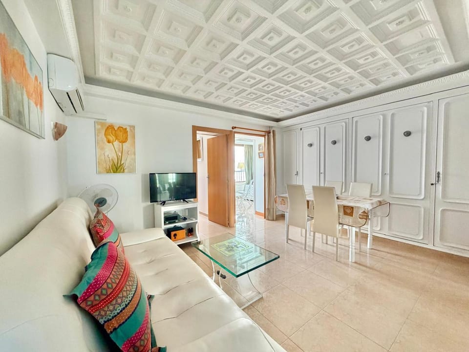 Miramar Beach Apartment in Benidorm