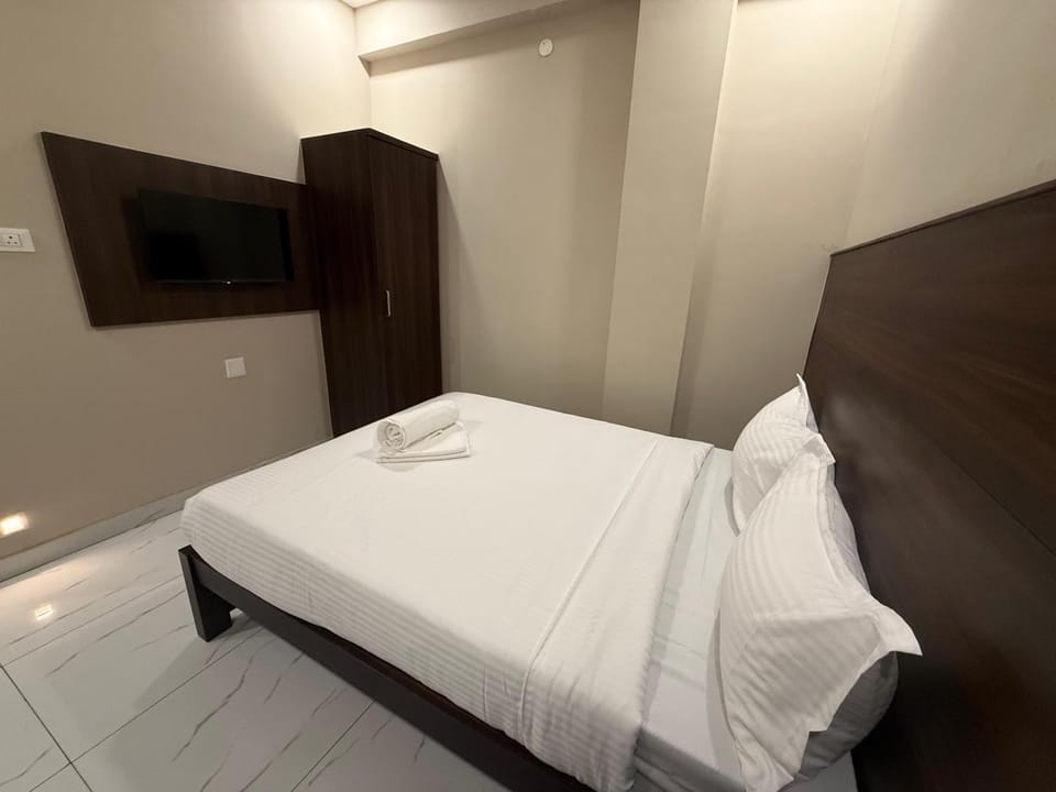 MRM RESIDENCY - Vadakovai - North Coimbatore Railway Station Hotel in Coimbatore