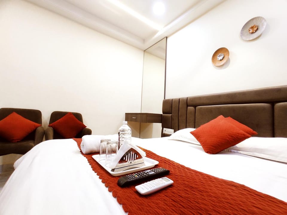 THE CUPID RESIDENCY - Smart & Deluxe Rooms - Corporates, Couples & Families Favorite Hotel in Ludhiana