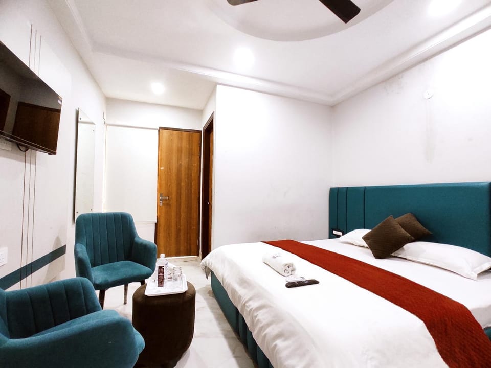 THE CUPID RESIDENCY - Smart & Deluxe Rooms - Corporates, Couples & Families Favorite Hotel in Ludhiana