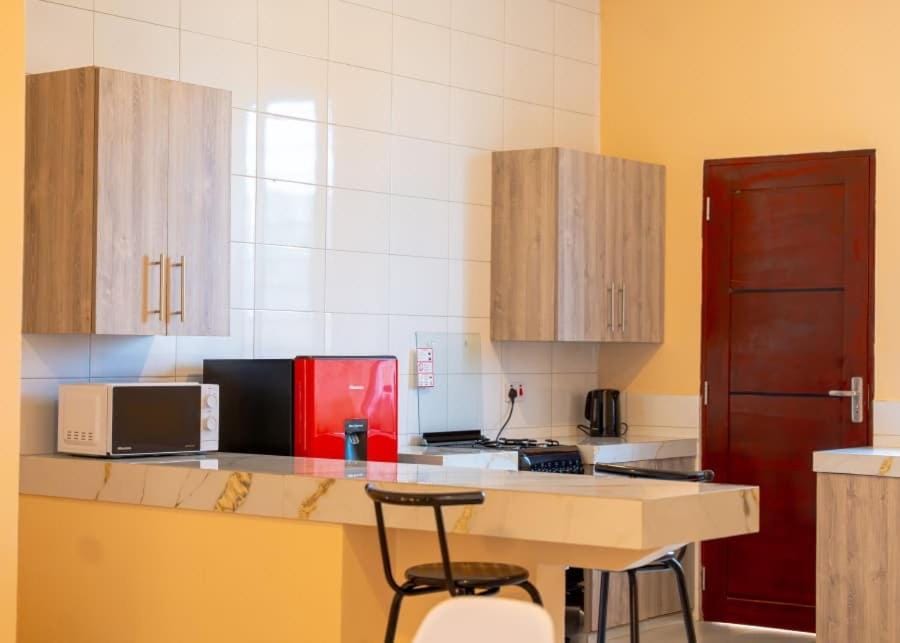 Kitchen or kitchenette, Dining area, oven