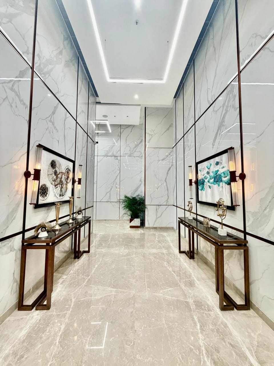 Cloud 10- Luxe Duplex Loft Studio Apartment in Gurugram