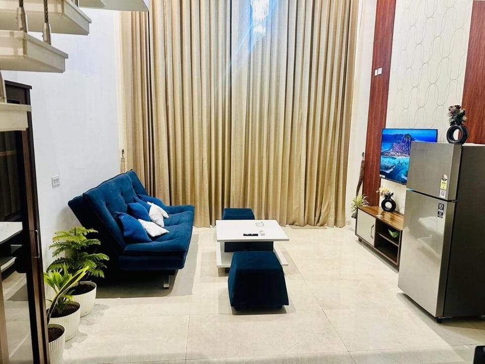 Cloud 10- Luxe Duplex Loft Studio Apartment in Gurugram