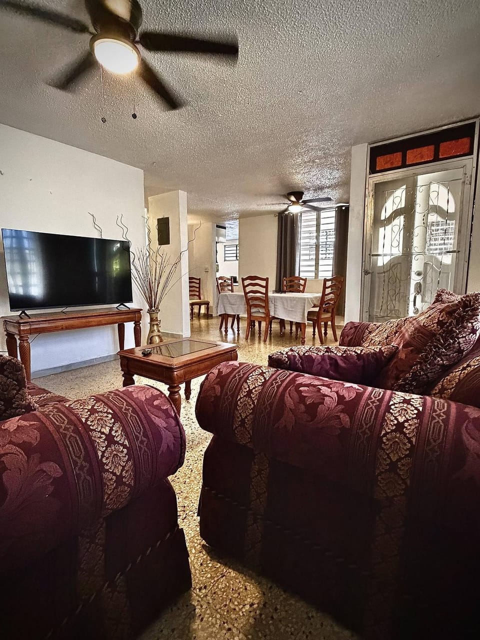 Communal lounge/ TV room, TV and multimedia, Living room