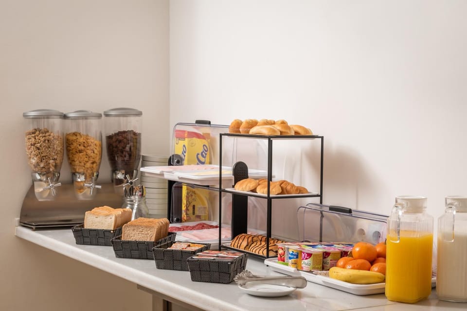 Restaurant/places to eat, Breakfast, Breakfast