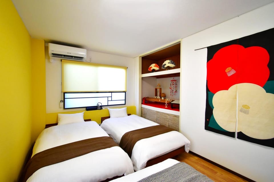 Bed, Bedroom, air conditioner