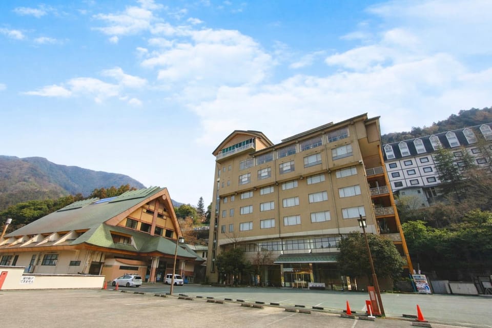 ホテル秘境の湯 Ryokan in Japan