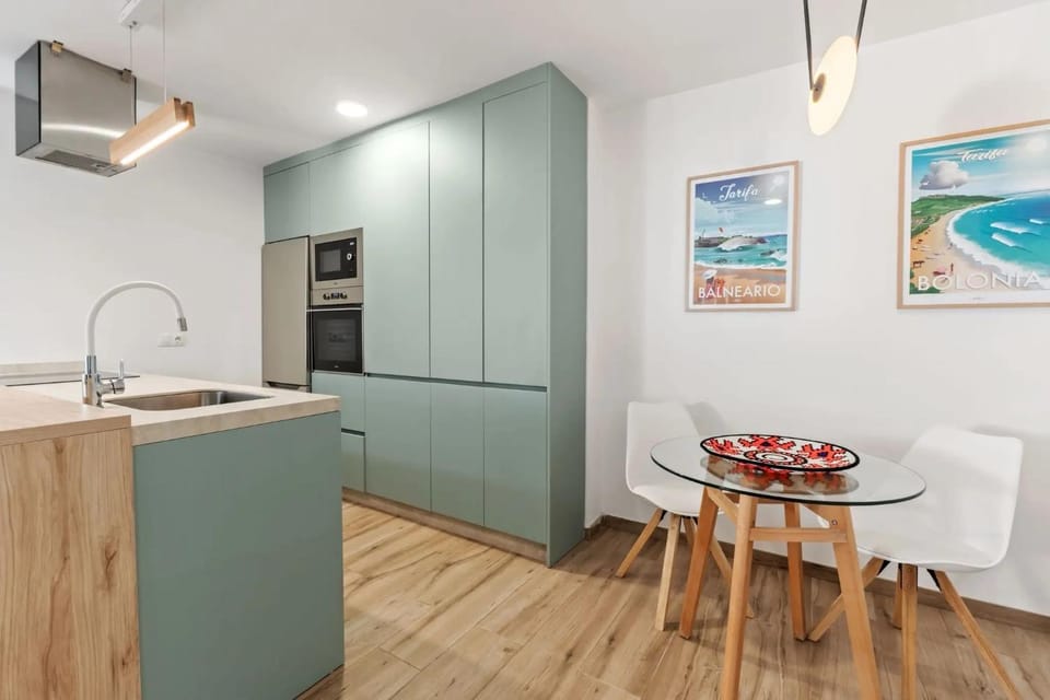 Property building, Kitchen or kitchenette, Living room